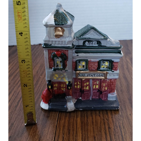 Hand Painted Porcelain Ceramic Christmas Town Small Red Fire Station - Picture 7 of 7
